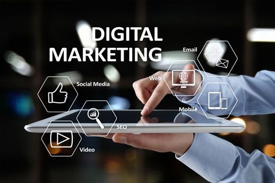 Read more about the article Maximizing Business Growth Through Digital Marketing in 2024